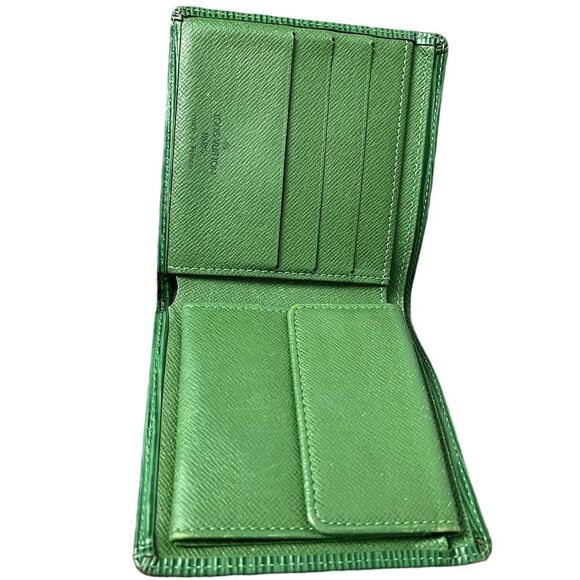 Louis Vuitton Unisex Green Bifold Wallet Epi Leather Vintage - Picture 4 of 7
